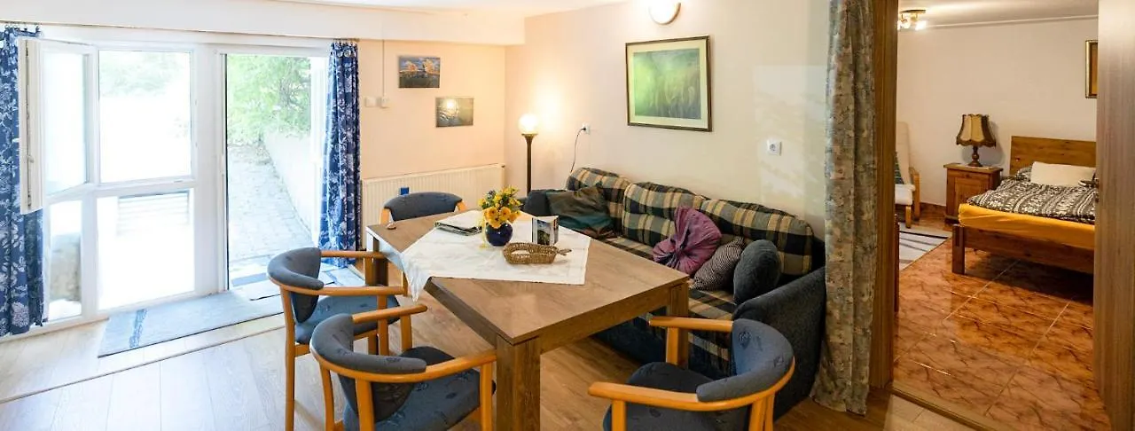 Bacchus Guesthouse Eger 0*,